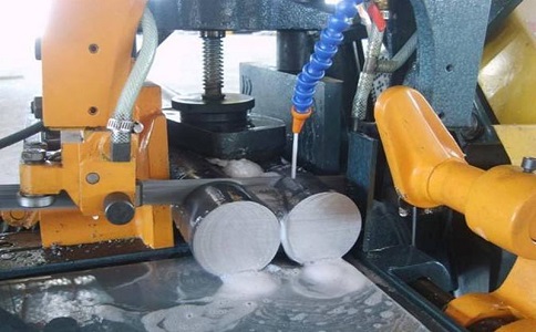 余江卧式带锯床的送料方式有哪几种？